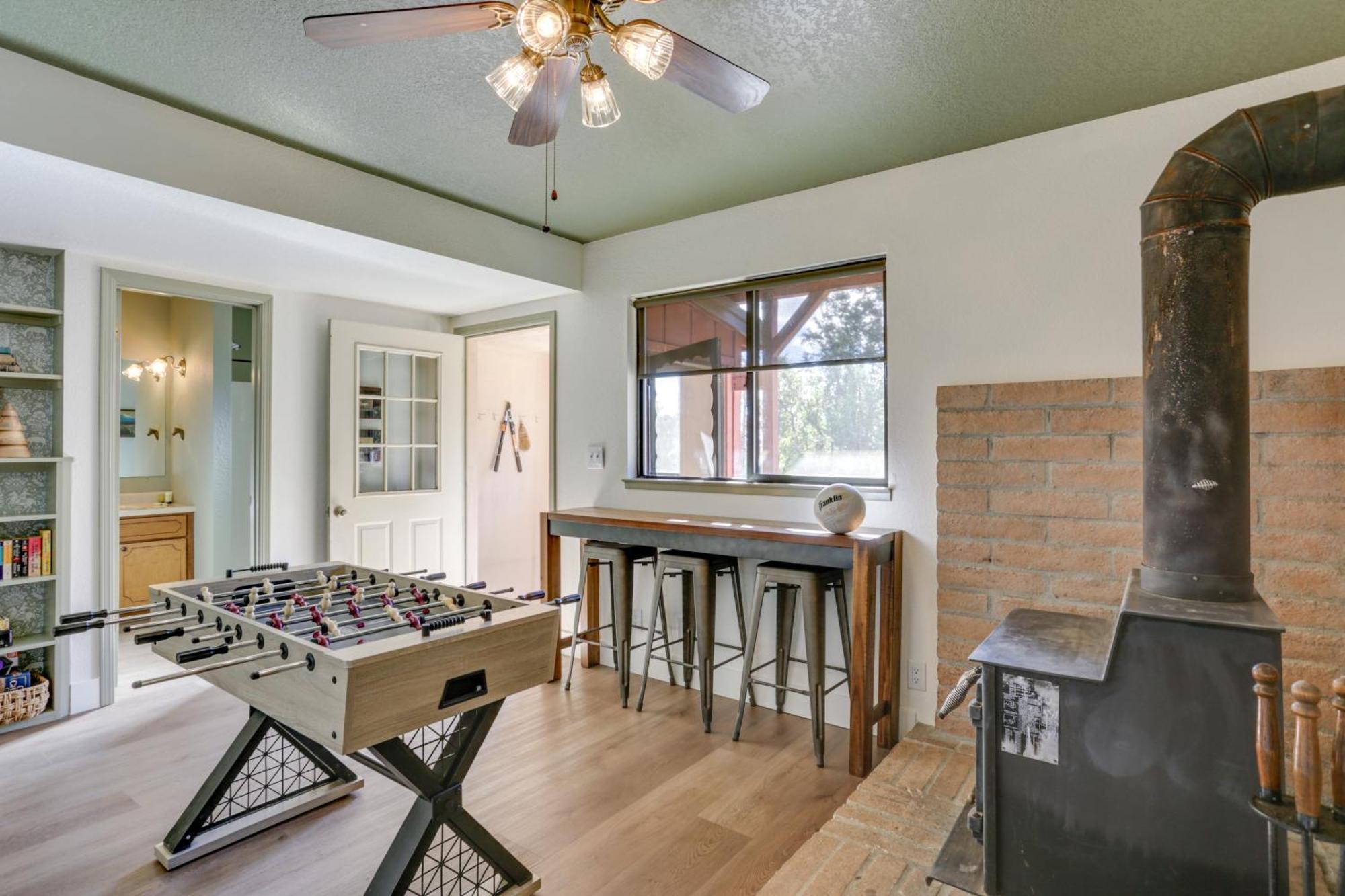 Pet-Friendly Escape With Game Room And Fire Pit! North Fork Luaran gambar