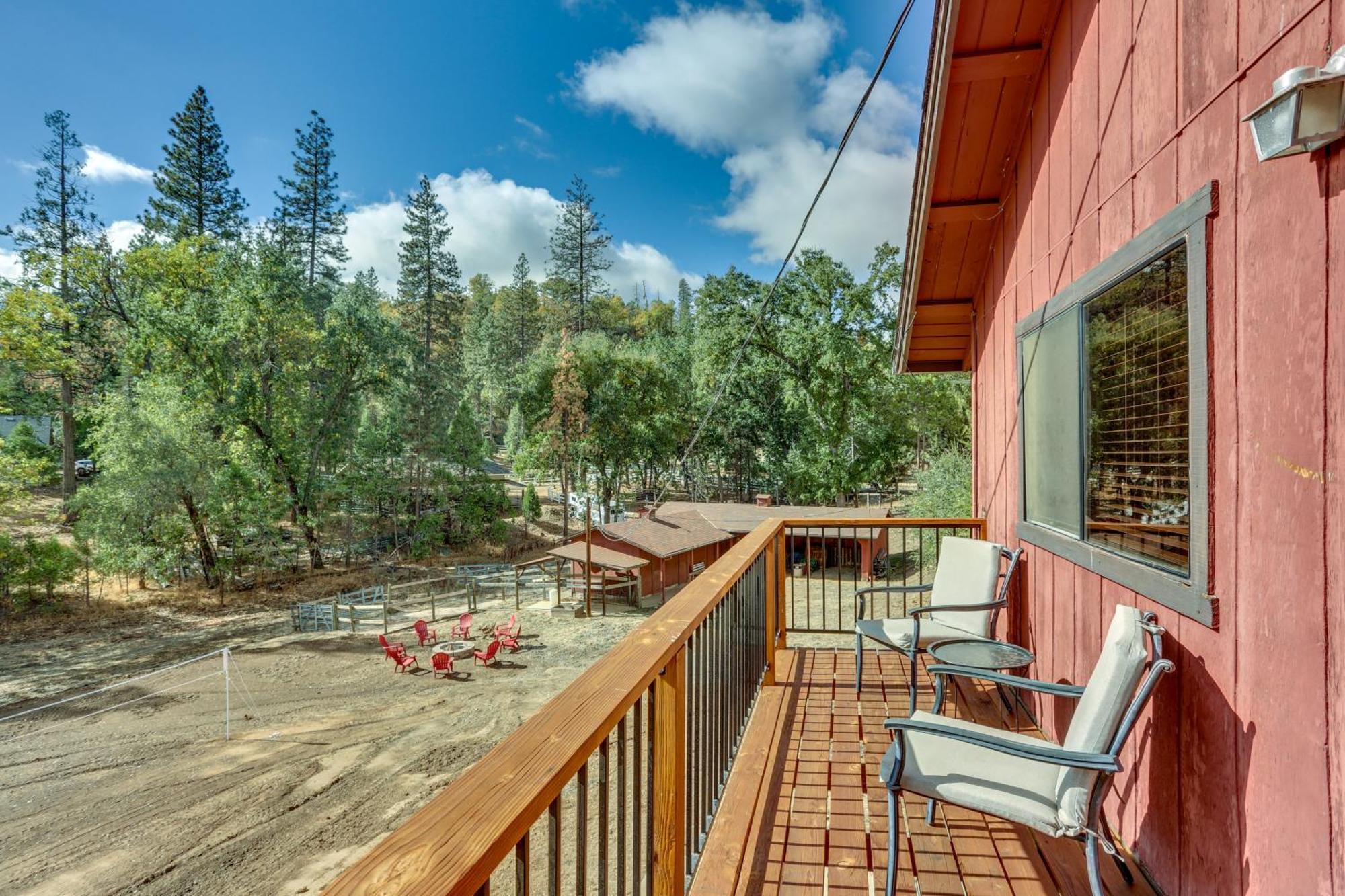 Pet-Friendly Escape With Game Room And Fire Pit! North Fork Luaran gambar